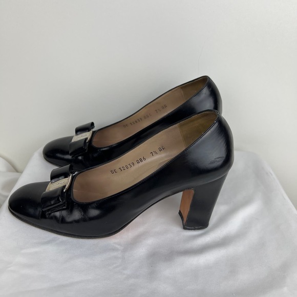Salvatore Ferragamo Black Bow Embellished Block Heel Pumps - Picture 5 of 14